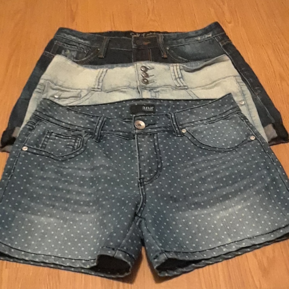EUC Bundle 2 Shorts & 1 miniskirt